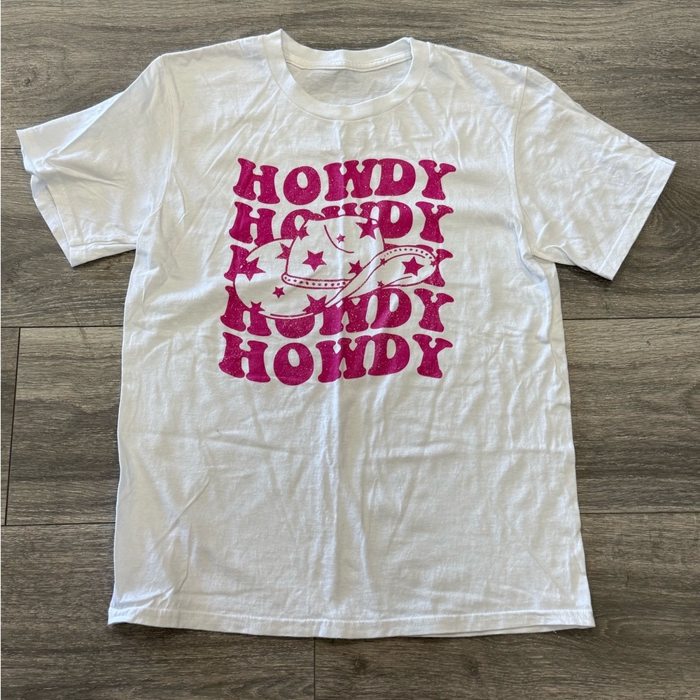 White T-Shirt with Pink 'Howdy' Design #P073